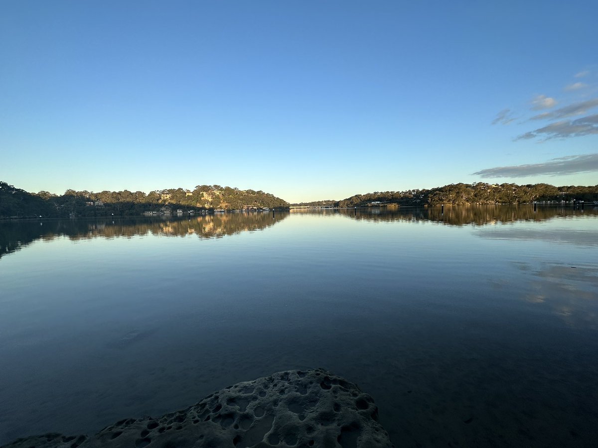 colster's tweet photo. Undiscovered #Sydney. Don’t ask why, but I ended up at Oatley Park at golden hour. #photography https://t.co/UyBF2W9pG8