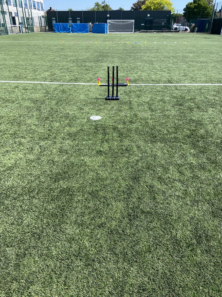 KananCoach's tweet photo. Setting up for the Girls cricket session in Sydney Russell School! What lovely weather to play cricket! I hope everyone has a lovely weekend βΊοΈ #Cricket #Chance2shine https://t.co/LigANTgTj7