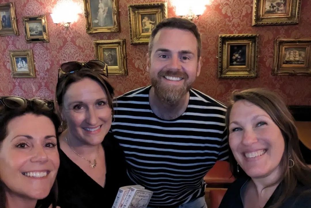 cathgladstone's tweet photo. Thanks @tamsinlwarner for booking tickets to this event from @HistoriaHWA. The panel was facilitated brilliantly by @GillPaulAUTHOR. It was great to listen to talented authors &amp; meet new writing pals afterwards #writerslife @AJWestAuthor @Anna_Mazz @HazelGaynor @LelitaBaldock https://t.co/tbQfNjB5iL