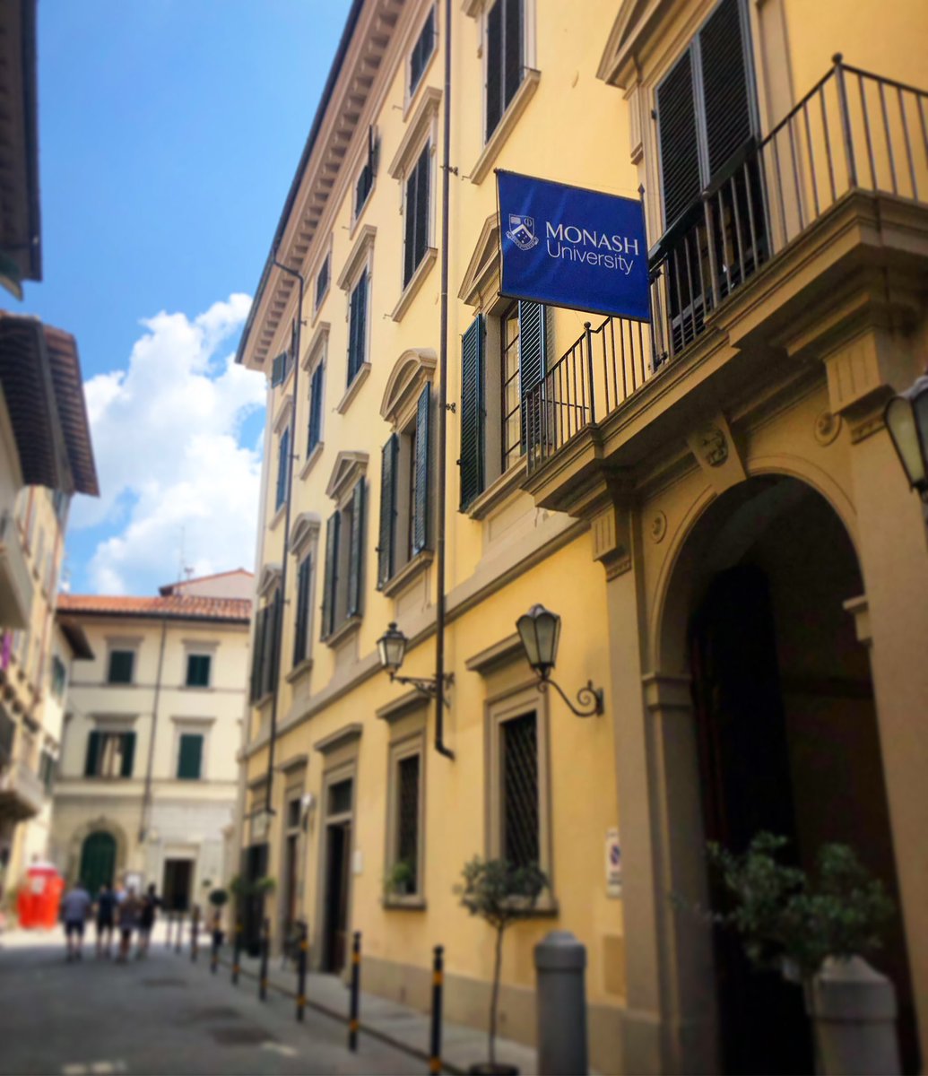 Elizabeth Burrell tweet media