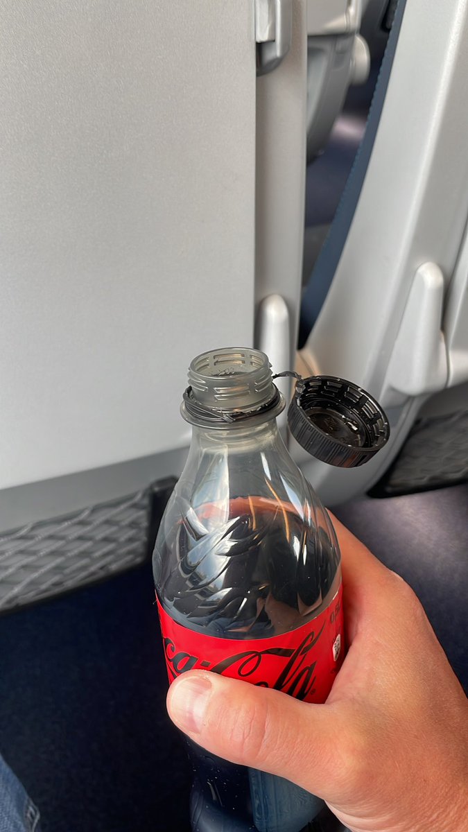 Ich weiß es gibt wichtigeres…aber wer bitte hat denn gemeint, dass der Verschluss an der Flasche bleiben muss. …