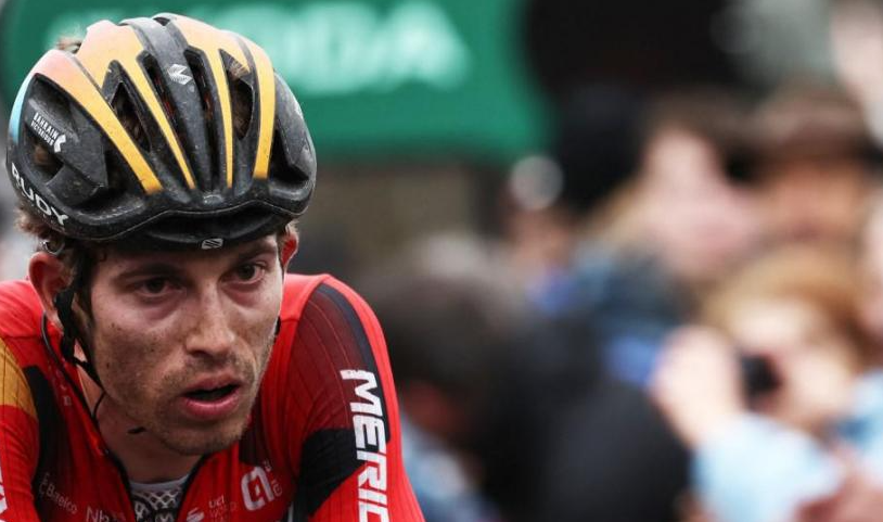 ProjectionVirt1's tweet photo. Choqué d'apprendre le décès de Gino Mader

Bon courage à ses proches, sa famille, ses équipiers et ses fans...

Le cyclisme est sport magnifique, mais dangereux. On ne l'oublie pas. On ne t'oubliera pas

#TSD2023 #RIP #Mader #Gino https://t.co/9CUCkkdfkw