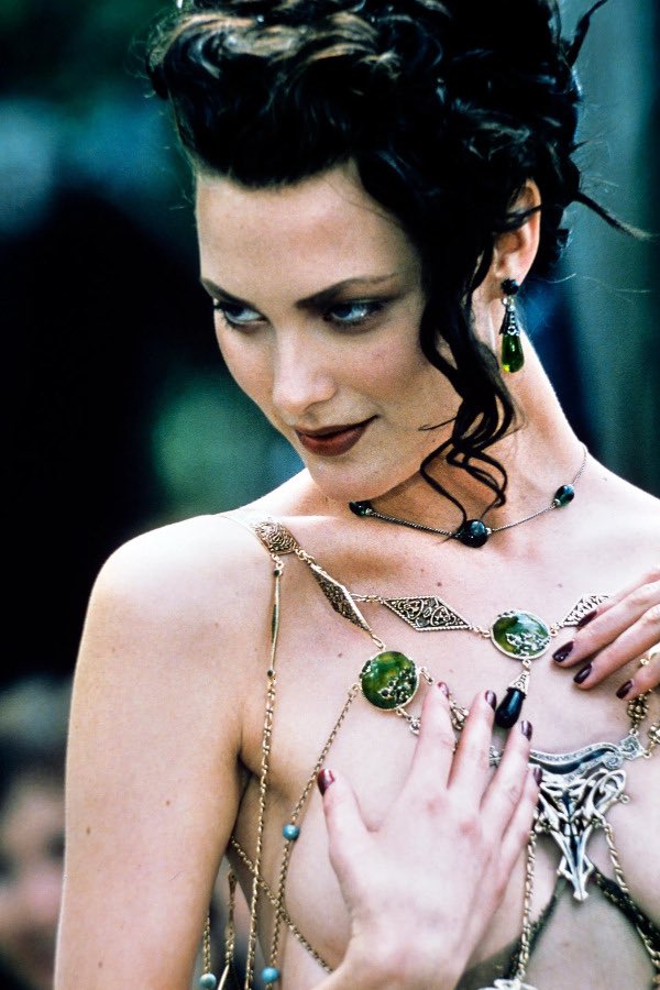 shalom harlow for dior, 1997.