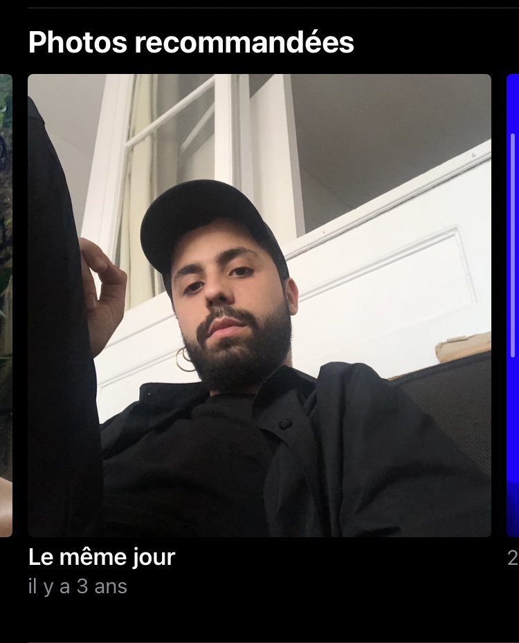 janishername's tweet photo. La transphobie des iPhone on en parle rarement. https://t.co/lPtsrNog8a