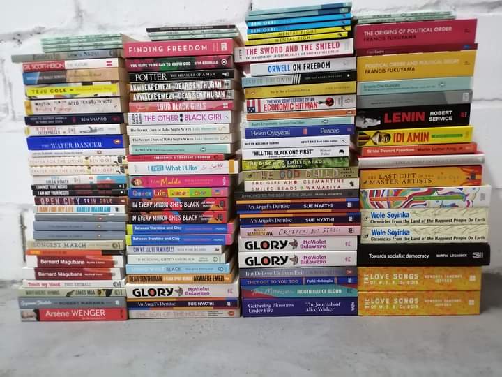 NjUhuruMapapu's tweet photo. 📚 for sale R60- R150 @BotlhaleBooks https://t.co/ohdWzDhzPR