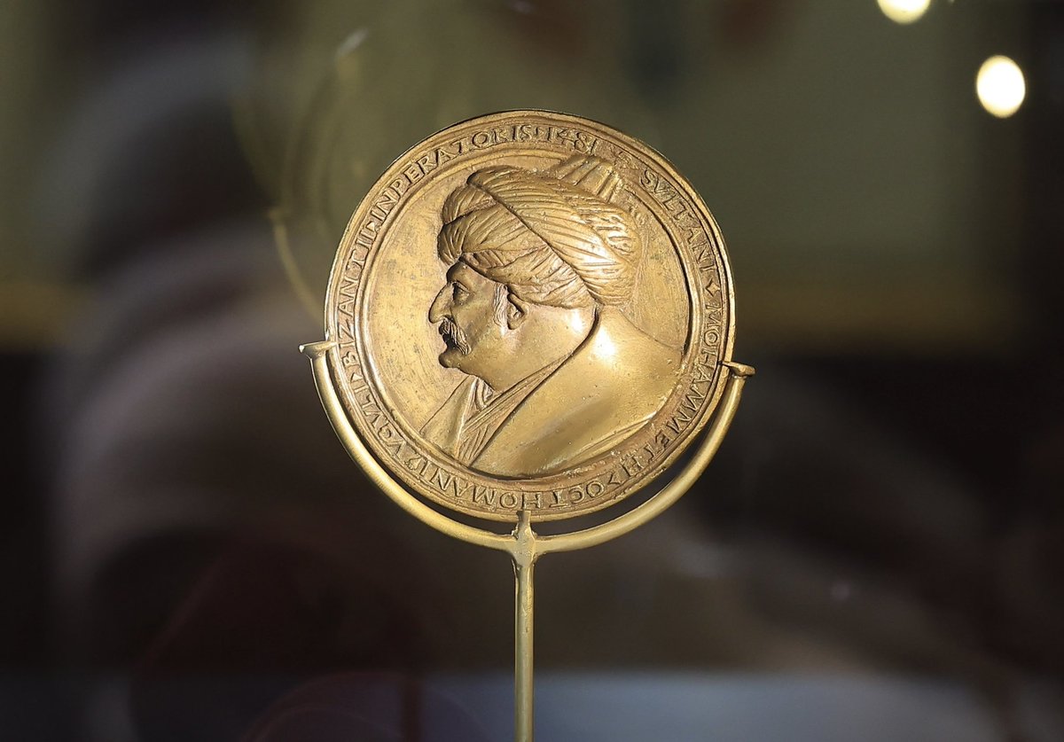 ekrem_imamoglu's tweet photo. İstanbul’a kazandırdığımız bu nadide eseri mutlaka görün. 

Costanzo da Ferrara tarafından 1481'de yapılan Fatih Sultan Mehmed'in bronz madalya portresini Panaroma 1453 Müzemizde sergilemeye başladık. Herkesi bu müzede fetihi ve Fatih’i daha yakından tanımaya davet ediyorum. https://t.co/JspdECFBhH