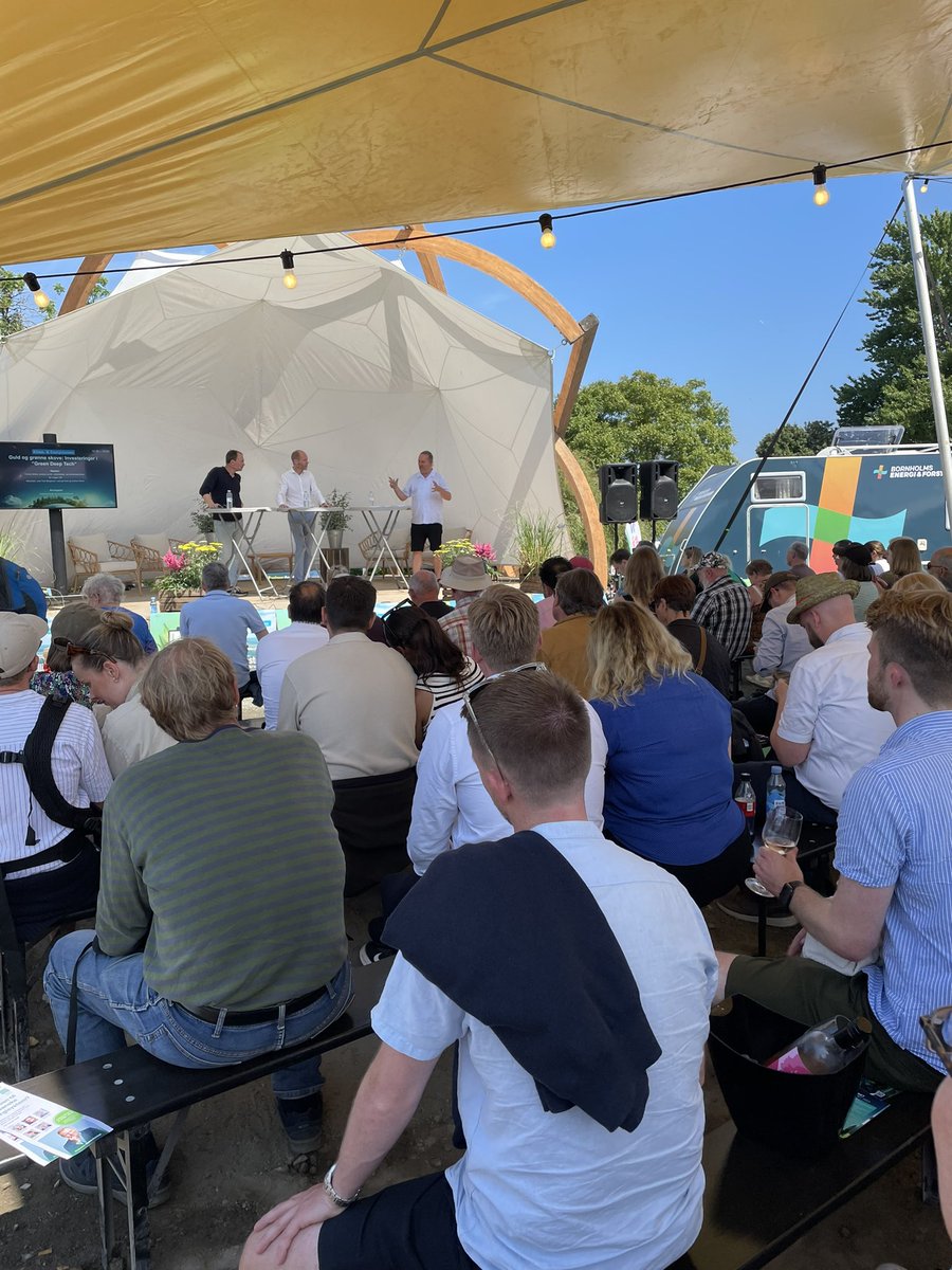 - Vi har brug for flere, der starter forskningsbaserede virksomheder inden for green deep i Denmark, siger @aahlers i Guld og Grønne Skove på #KlimaEnergiScenen ved #fmdk @ungeklimaraad @FPbranche #dkgreen