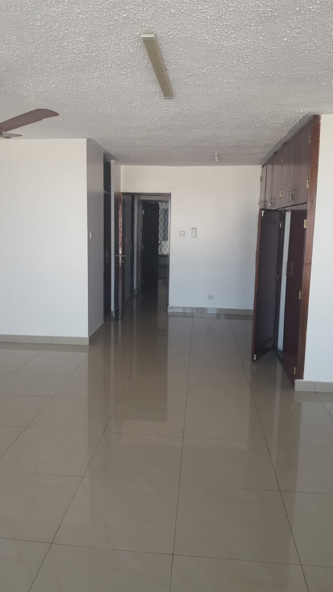 Spacious 3bedroom apartment is up #forsale in Mombasa Town featuring master en-suite, custom cabinetry, spacious indoor and outdoor spaces, borehole and ample parking space.

ASKING PRICE:  KSH 20 M

For more info:
0722 442 077 / 0734 555 556

#mombasatown #apartment