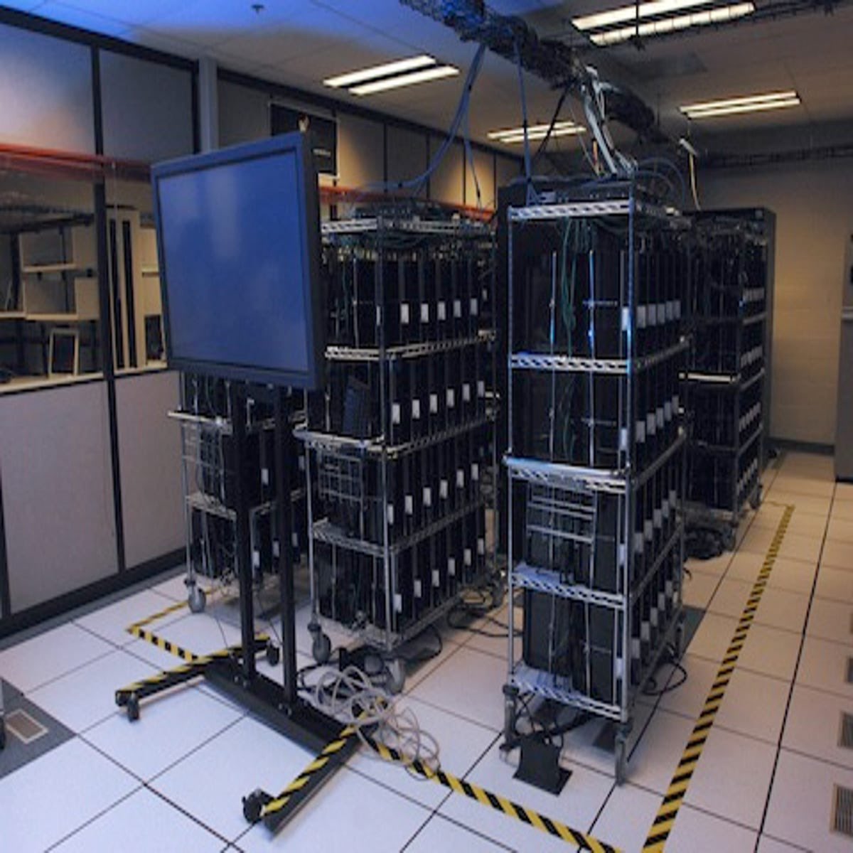 Fact of the day 💡

In 2010, the USA Air Force made a supercomputer called Condor Cluster by connecting 1760 PlayStation 3 units together.