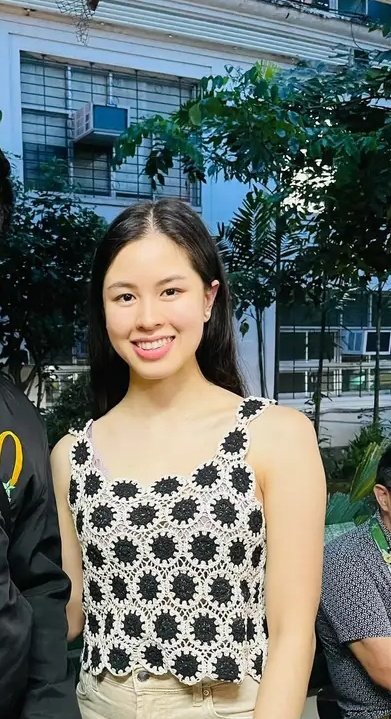 yay!! another ayuda from cv huhu, gandaaaa mo <a href="/KissesDelavin/">Kisses Delavin</a> 🥺🤍

#KissesDelavin 

credits: facebook.com/1676022579/pos…
