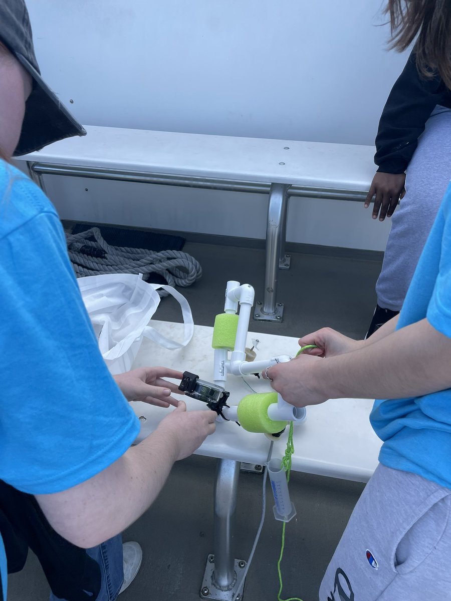 MsTumiSTEMSaavy's tweet photo. Mission: Tampa Bay Days 3 &amp; 4- Continued with a unique overnight stay @floridaaquarium where the girls completed &amp; tested their ROV builds. They continued their research &amp; exploration of the causes of manatee deaths &amp; collected data using scientific tools on the boat ride! https://t.co/NfkzNv3RZC