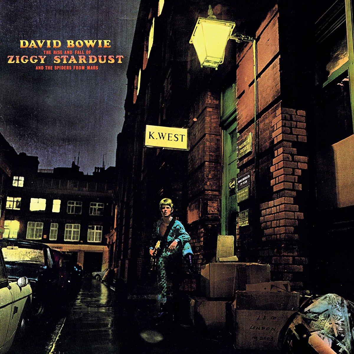 #DavidBowie  releases his classic on June 16, 1972. It’s #35 on Rolling Stone’s 500 Greatest Albums of All Time. Wham bam, thank you ma’am. #70srock #70smusic #classicrock #ZIGGYSTARDUST robinbannks.wordpress.com/2023/06/16/let…