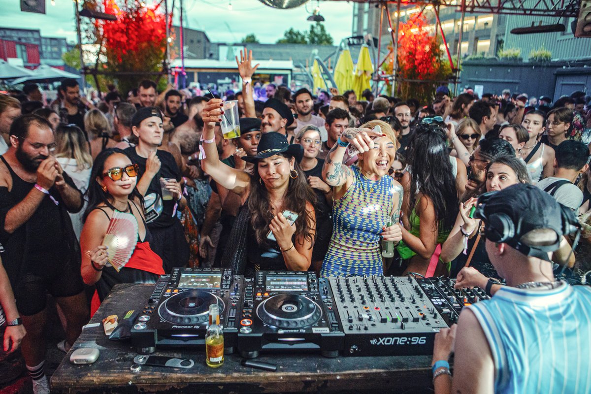 Hoxton Mini Press tweet media