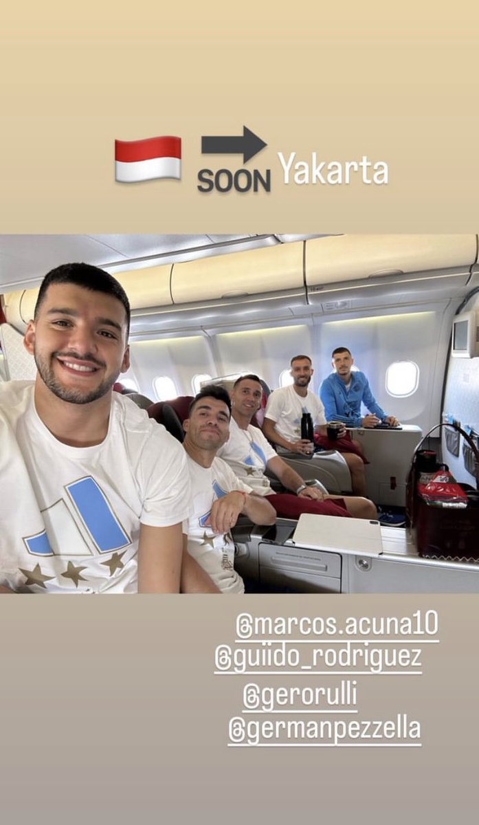 lalanacorp's tweet image. Setelah menjalani laga melawan Timnas Australia kemarin, para pemain Argentina sama-sama menunjukkan semangat mereka untuk pergi ke Indonesia melalui Instagram story. Jadi beneran ga ikut nih bang Messi? 👀 
-
#LLNCORP