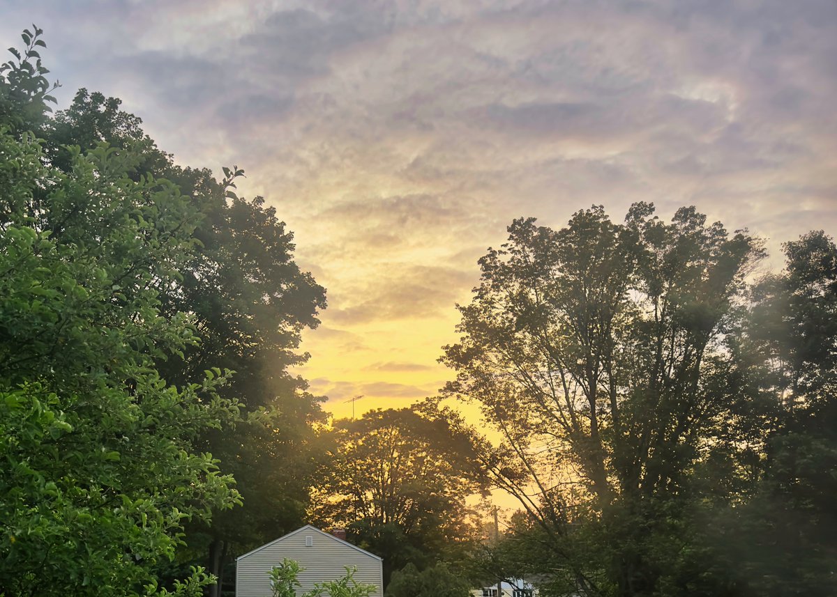 Evolution of a #sunrise over #TrumbullCT this morning. #dawn #twilight #CTWeather