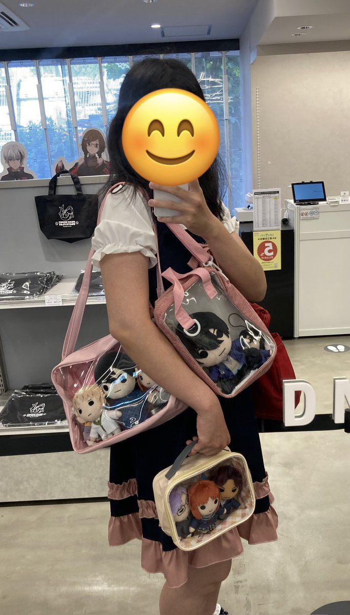TMGSfan's tweet photo. 今日はこの格好でときメモGS展に行った。ぬいぐるみを使って撮った写真が多かったよー。 https://t.co/BbmCooQ2Ji