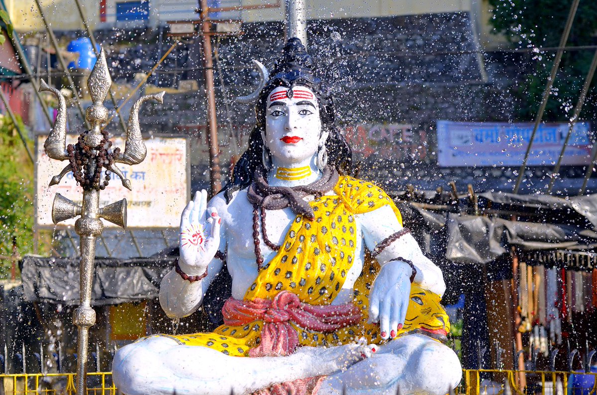 Om Namah Shivaye 🙏✨

#shiv #shiva #shivji #bhagwanshiv #hinduism #hindu #SanatanDharma