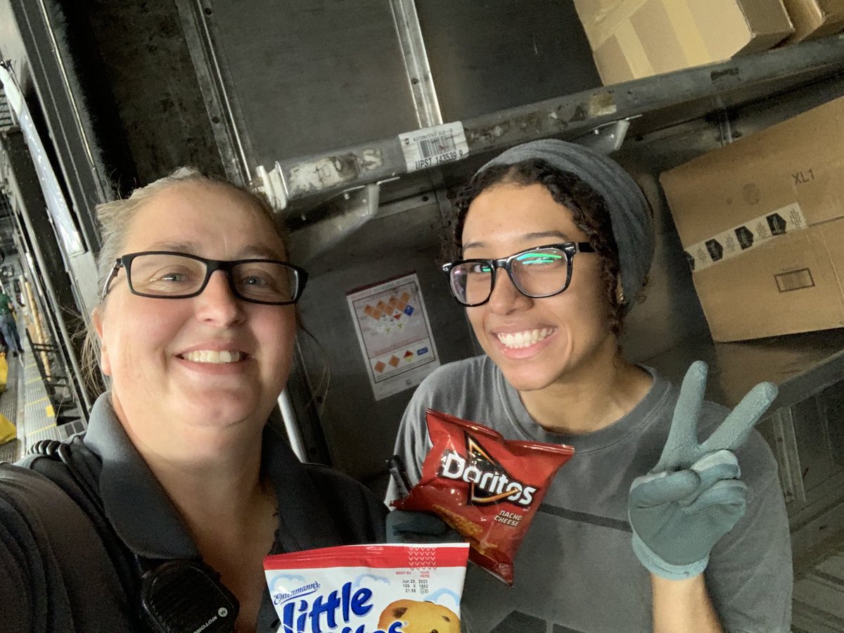 New hire Destiny is killing it with 100% clean egress! Lockport is having fun today! Friday fun day! ⁦@CP_UPSers⁩ ⁦@jphouser72⁩ ⁦@danraftis11⁩