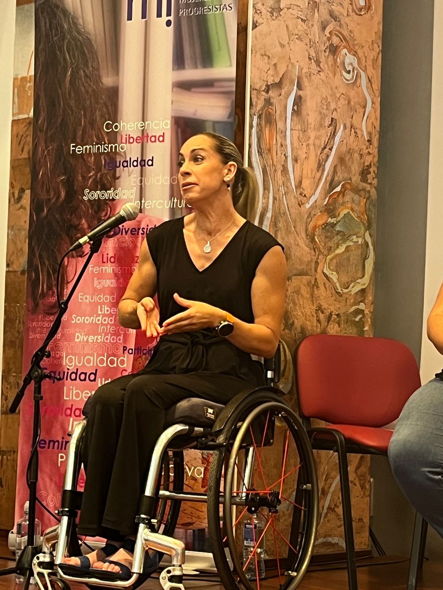 fmprogresistas's tweet photo. Gracias infinitas a Carmen Giménez @RunForYouAtAd 💜 por ser hoy la voz de las mujeres con discapacidad sobrevenida por violencia machista en #Incluidas
Brava siempre nuestra galardonada en #PremiosFMP 2022 por su coraje, ejemplo de superación y aportación a esta causa. https://t.co/4icJw2uJw2