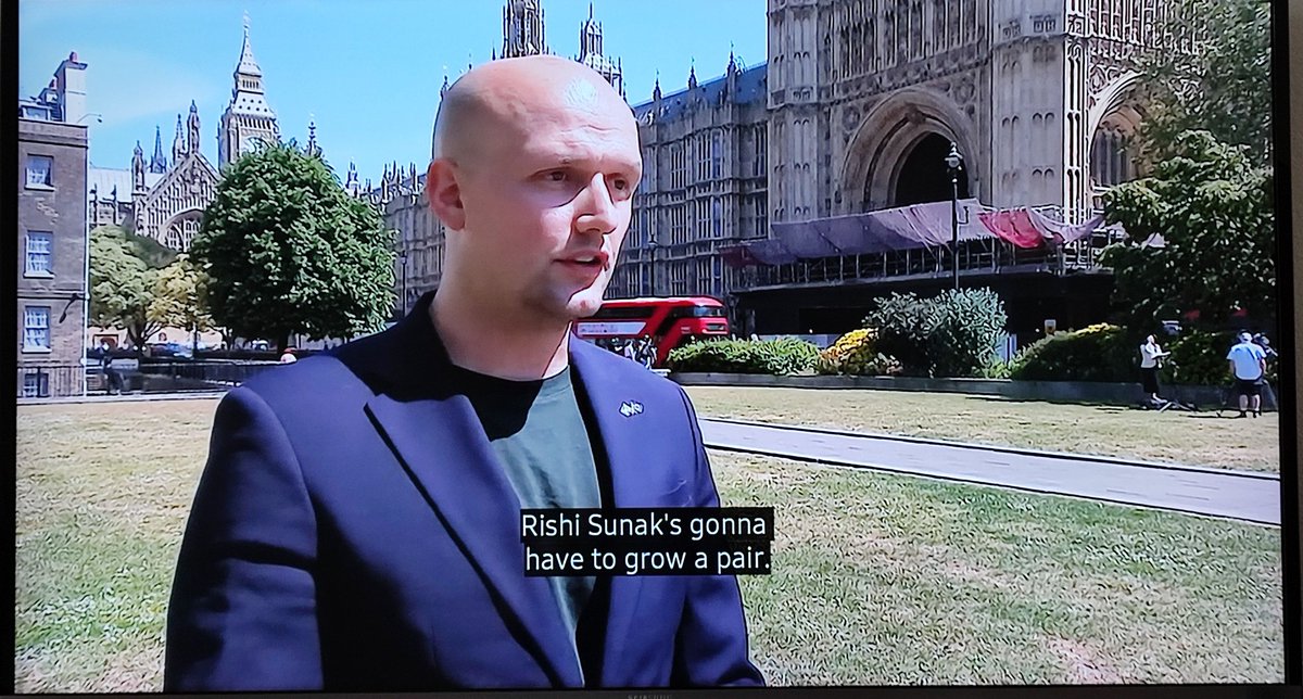 Just now watching last night's #STVNews Aberdeen edition and CANNOT stop laughing about my MP @StephenFlynnSNP saying that #RishiSunak is 'gonna have to grow a pair' 😂😆😅 #BorisTheLiar #BorisBrokeBritain #BorisBackersOut #UKNews