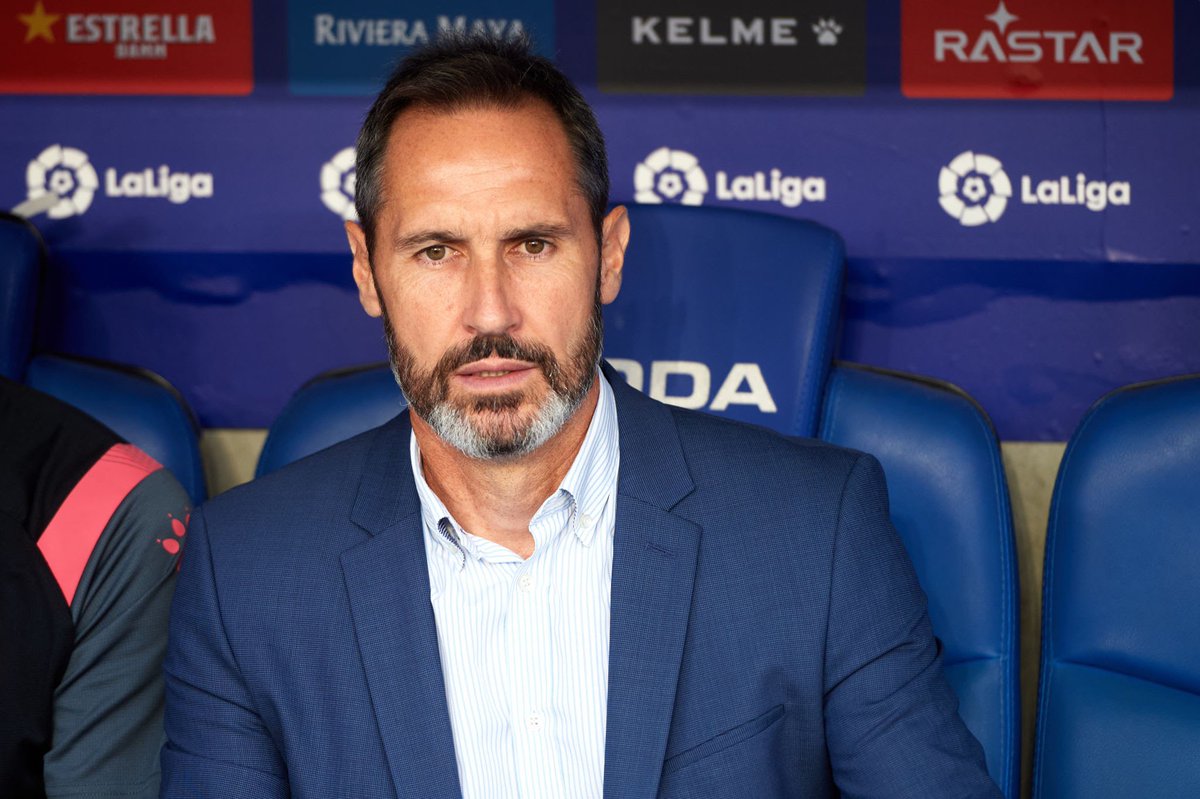 kaiseruda's tweet image. Hablemos de este tío:

- Guapo
- Guaperas
- Alto
- Cara de que en una comida familiar dice: voy al baño, un segundo (se mete una raya)
- Empotrador
- Cabronazo