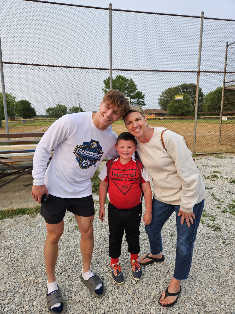 ncholer's tweet photo. Thanks @skoltookian and @KoltookianArmen for coming out and rooting Richie and his team on to a big win last night!  Two more wins to a championship 🏆 https://t.co/zYma6pfAti