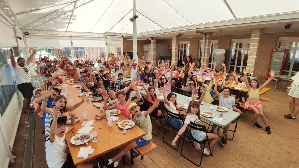 PATATA! 🍗🍟 <a href="/beg34Lide/">Andereño Lide</a> <a href="/beg34Jon/">Maisu Jon</a> <a href="/beg34Maddi/">Maddi</a>