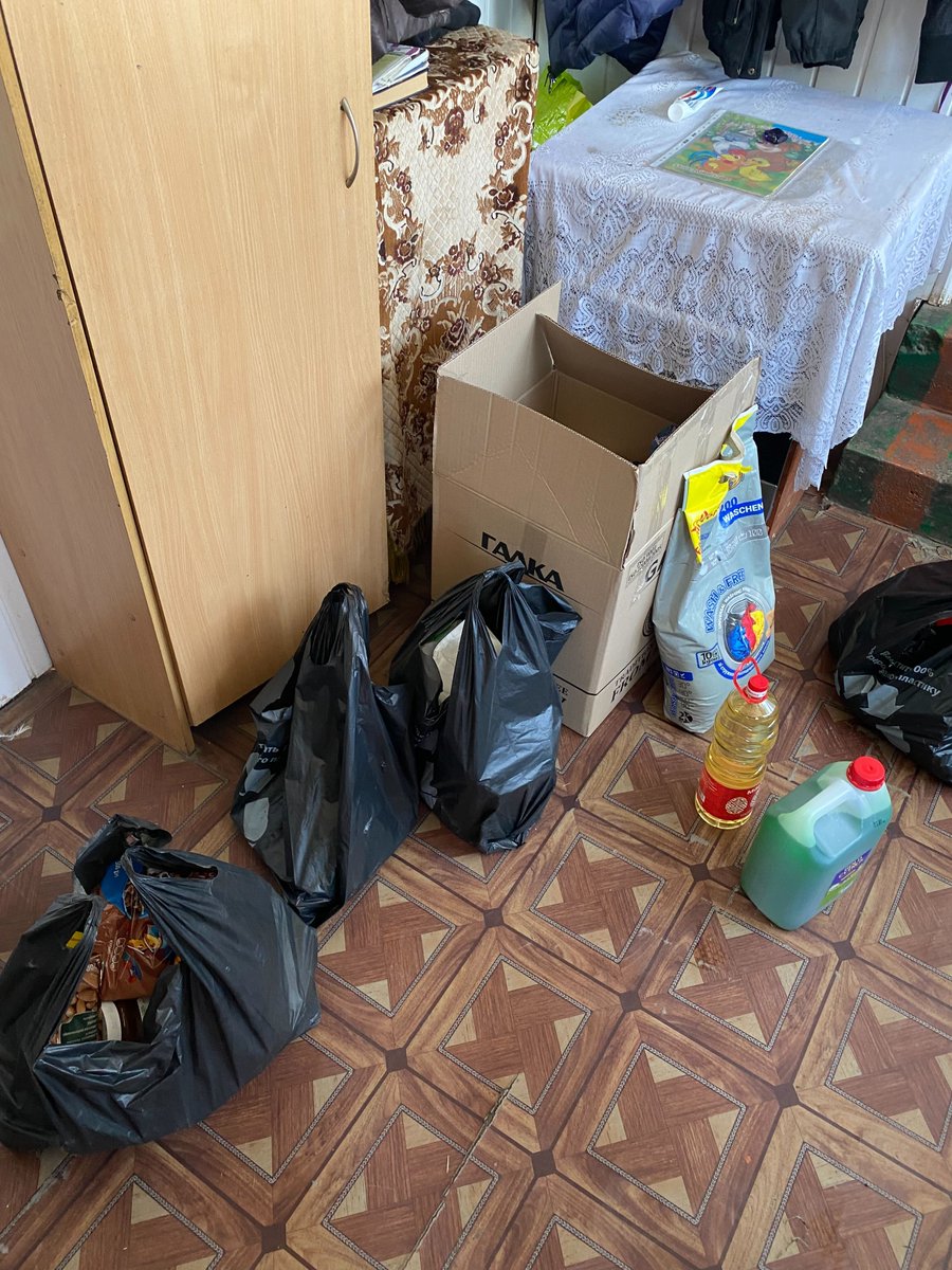 techstack_io's tweet image. 🌟 On Int. Day for the #ProtectionofChildren, our Ray of Light initiative supported low-income families. Every child deserves freedom, protection, and safety. Together, we collected essential goods, food, and gifts. United, we overcome any circumstance 🫂 #charity #children