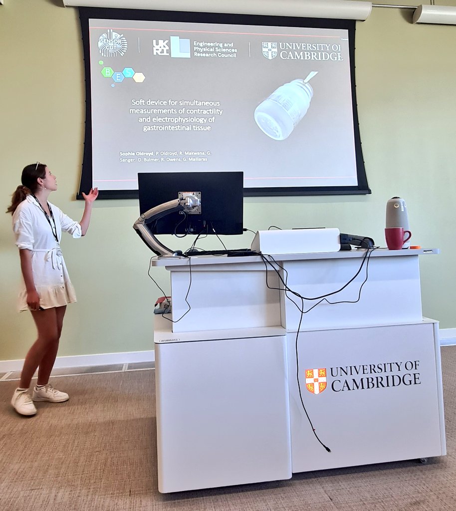 BiotechBarron's tweet image. Proud of @oldroyd_sophie for her amazing work and presentation on stretchable thin film electronics for monitoring gut motility #womeninstem 
@cebcambridge 
@SensorCDT 
#electronics #bioelectronics #engineering #bioengineering #materialscience