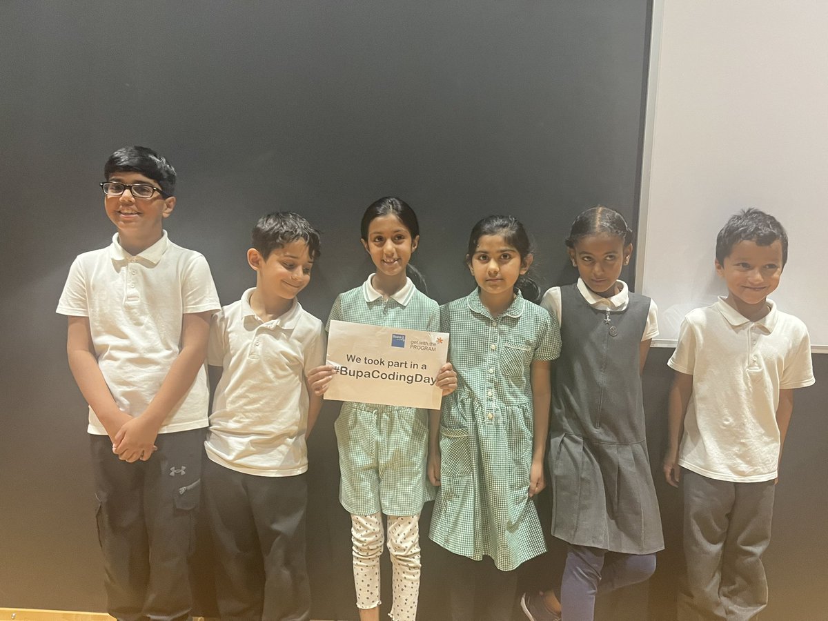 agnes_primary's tweet image. Year 3 had an amazing morning learning all about how to use algorithms to give instructions. We worked together to programme each other and make healthy lunchboxes in time for lunch #bupacodingday #healthylunchbot