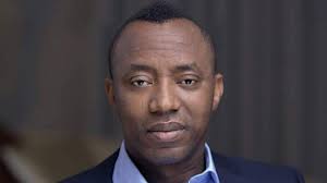 SaharaReporters's tweet photo. President Tinubu Stole My Idea On Foreign Exchange But Lacks Proper Direction —Sowore | Sahara Reporters https://t.co/mGQDtee2nv https://t.co/0UfMlRZ0nR