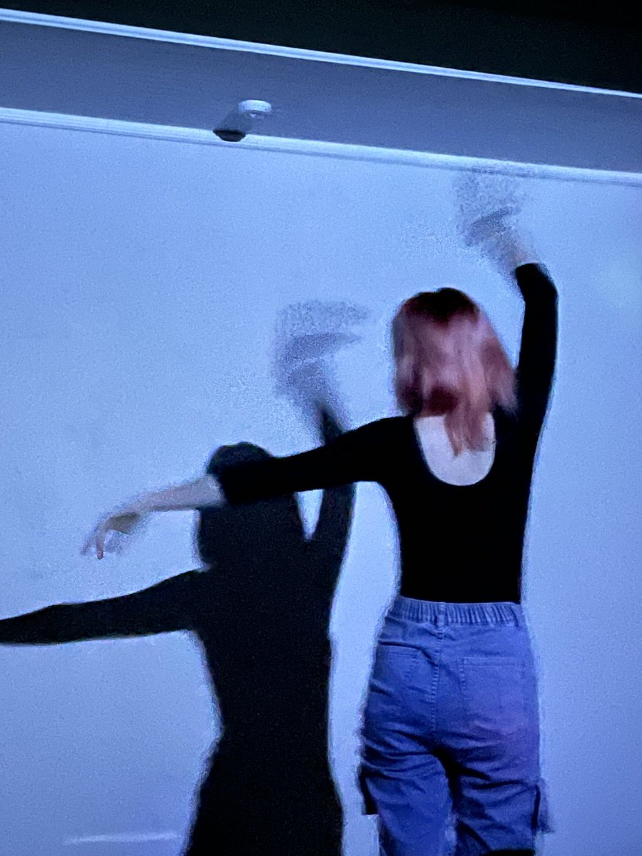 Скиньте пожалуйста мемов с котиками