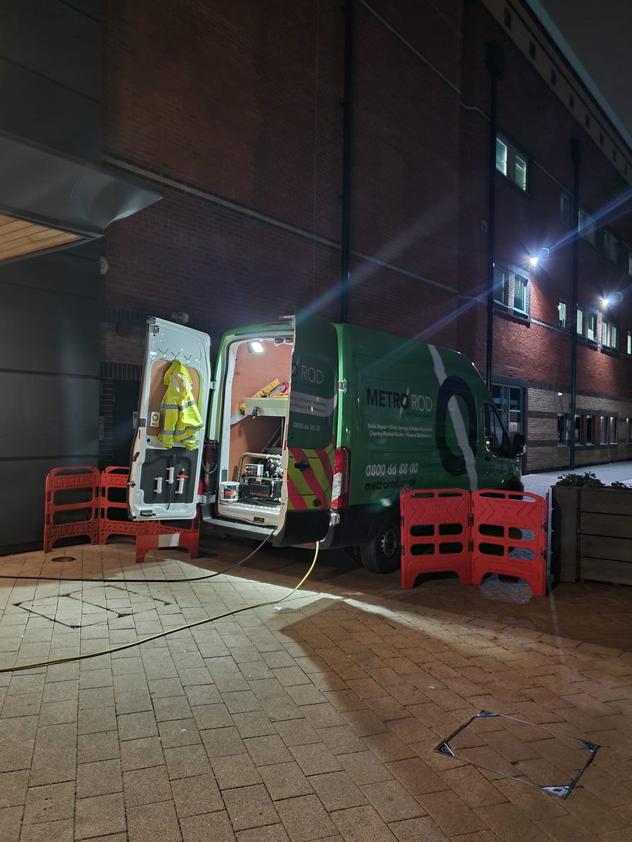 The working day doesn't end at 5pm for Metro Rod - we are available 24/7/365 to make sure drains are clear and flowing with little/no disruption to business 👏

Job complete and a very happy customer ✅

Get in touch  👇
☎️ 01302 772464
✉️ southyorkshire@metrorod.co.uk