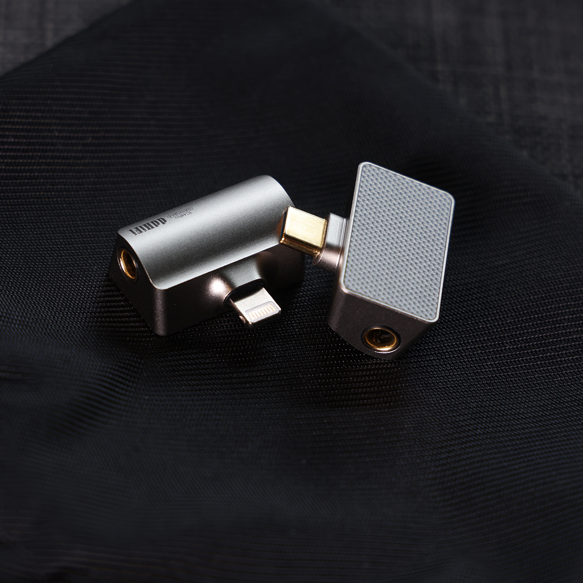 ddhifi_com's tweet photo. 【New Arrival】🥳
#ddHiFi #TC44Pro 4.4mm Balanced Dongle ( Lightning/USB-C to 4.4mm) is available now!
If you are interested in getting one, please check with local sales agent for its availability first, or just grab one from DD Aliexpress store at👇:
https://t.co/KHLziGLfk4? https://t.co/gXoeXSwEWT