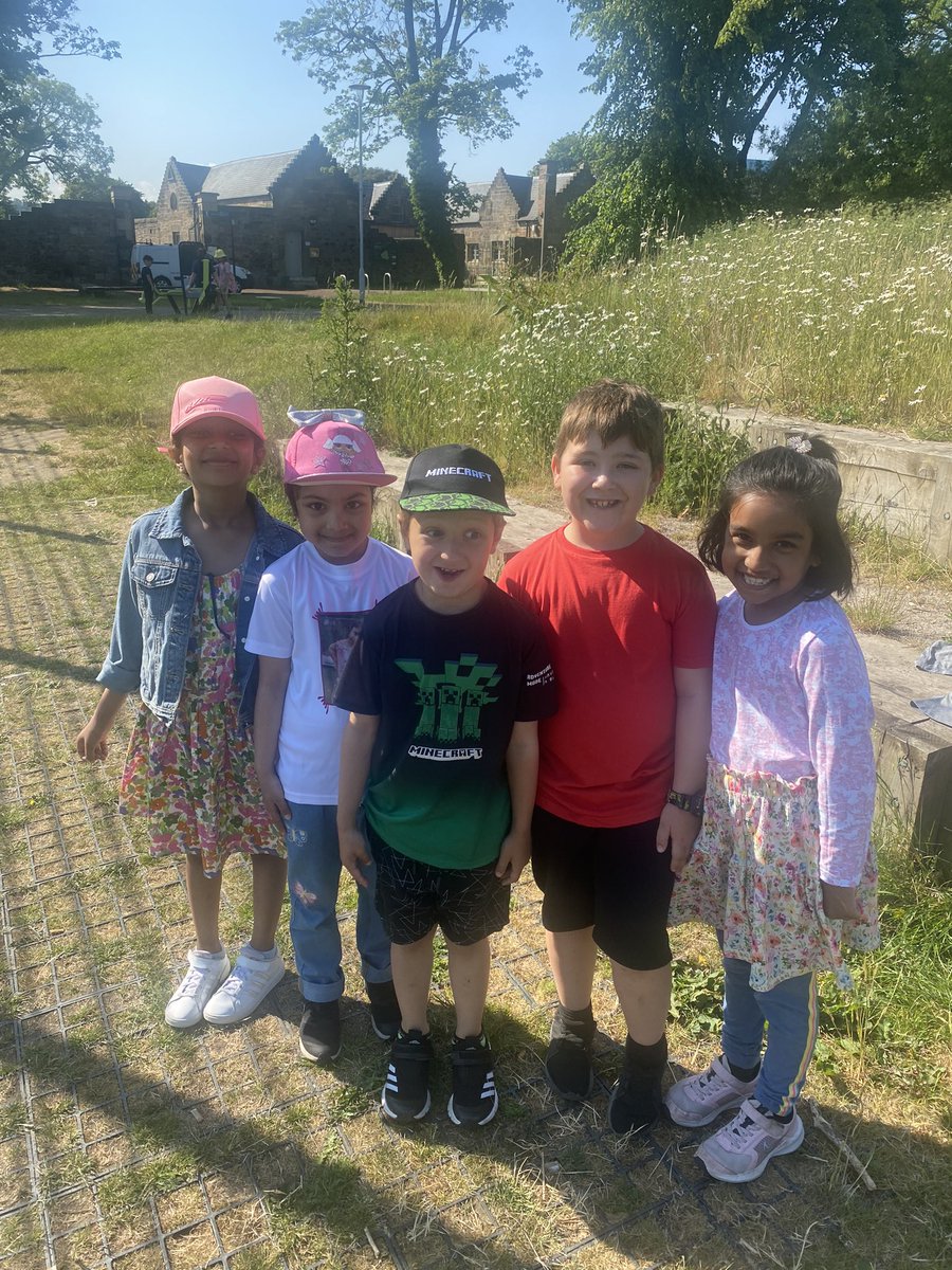 MissThompsonSPS's tweet photo. We had so much fun at Saughton park today! https://t.co/5jxpiDWu5Y