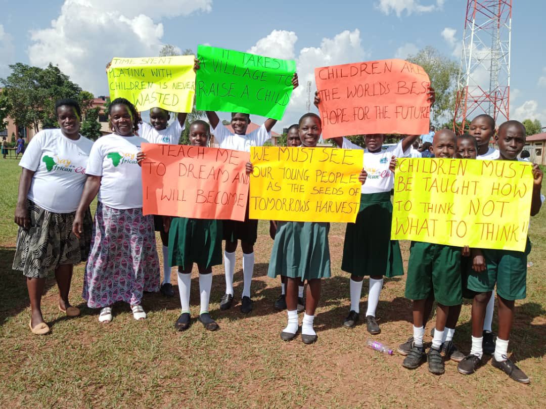 VacNet_'s tweet image. Today on the 16th we participated in the commemoration of the Day of African Child #DAC we joined partners in Nothern Uganda, all assemble at Gulu University ground in Gulu City. Together we commit to promote and protect the rights of children in the digital Era.