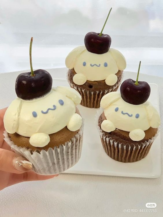 daily_dolce's tweet photo. Cinnamoroll cupcakes https://t.co/W3ShDc3wOz