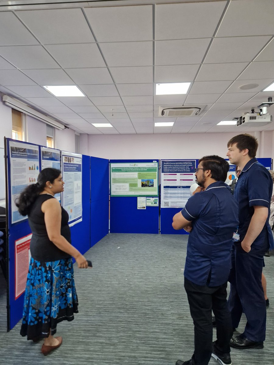 Lunchtime poster time! @AashuKeer1 from @CUH_Physio presenting on the use of a digital scoring tool embedded within our electronic patient record to the @CUH_ClinEd #CUHresearch
