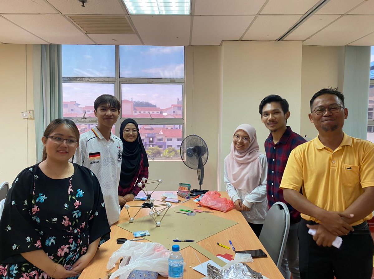 uitmpka's tweet photo. 📢 Exciting News! Save the Egg: Egg Drop Protective Device Competition for Dynamics (ECS429) was a smashing success today! 🥚💥 https://t.co/4wPnAP9wOC