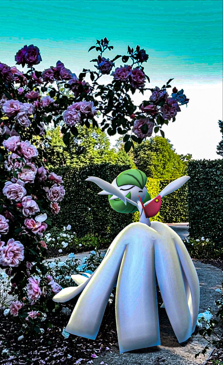 AvatarFailed39's tweet photo. Without words.. Gardevoir is still the Queen. She always will be! #GOsnapshot #AROfTheDay #Gardevoir #NianticAR #WildARFriday #MeetYouOuThere https://t.co/ojOeynIvzT
