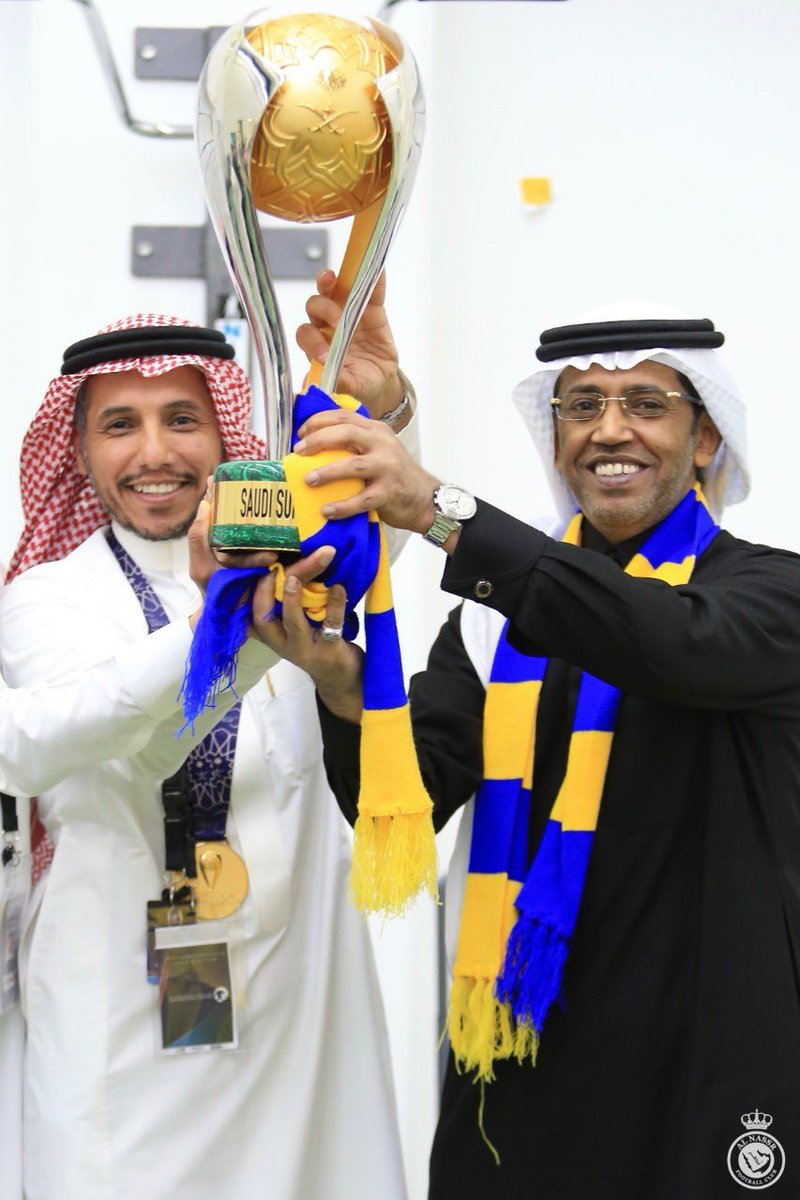 sh3oog_'s tweet photo. @sad_9m يمشي على طيب النوايا ولا يدري 
عسى الله يجازيه على طيبة نواياه .

فعلاً نادي النصر يحتاج مثل هولاء الاشخاص 👌🏻👌🏻 . https://t.co/pGLswtFLgI