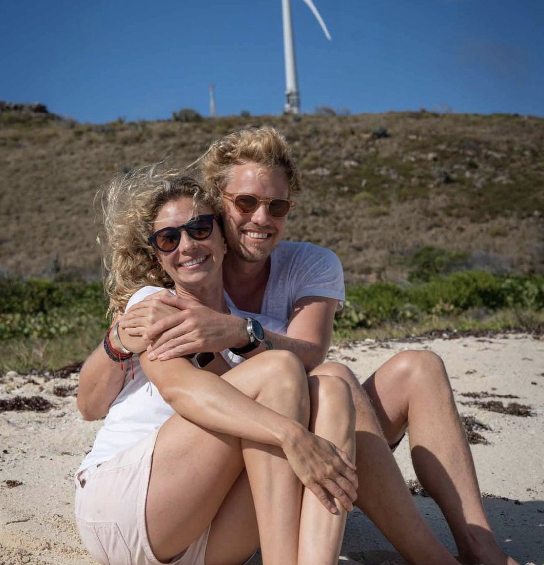 HollyBranson's tweet photo. Today is such a great day for @sambranson, with the release of @WavesRushIn’s debut album, #UnderTheStatic.
Sam, you have been on an incredible journey to get here & it's been amazing to see you follow your true passion. Going to listen to this all day: https://t.co/T5ursWLLCp https://t.co/62kt1aIifC