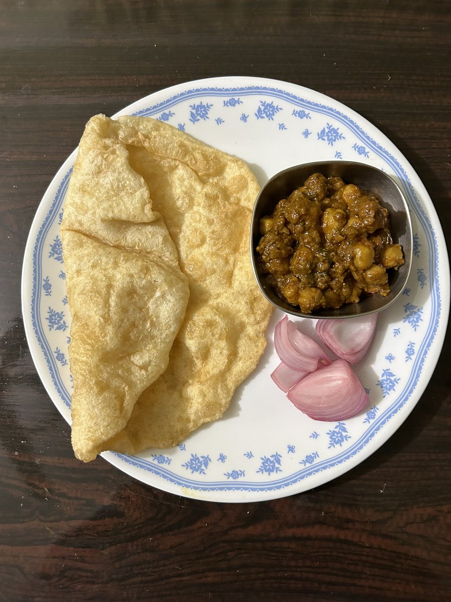 Delicious Food: भटूरा बनाने का आसान तरीका  ( EASY  BHATURA  RECIPE ) yehihaijindagi.blogspot.com/2023/06/easy-b… #bhatura #cholabhatura #indianfood #easyrecipe