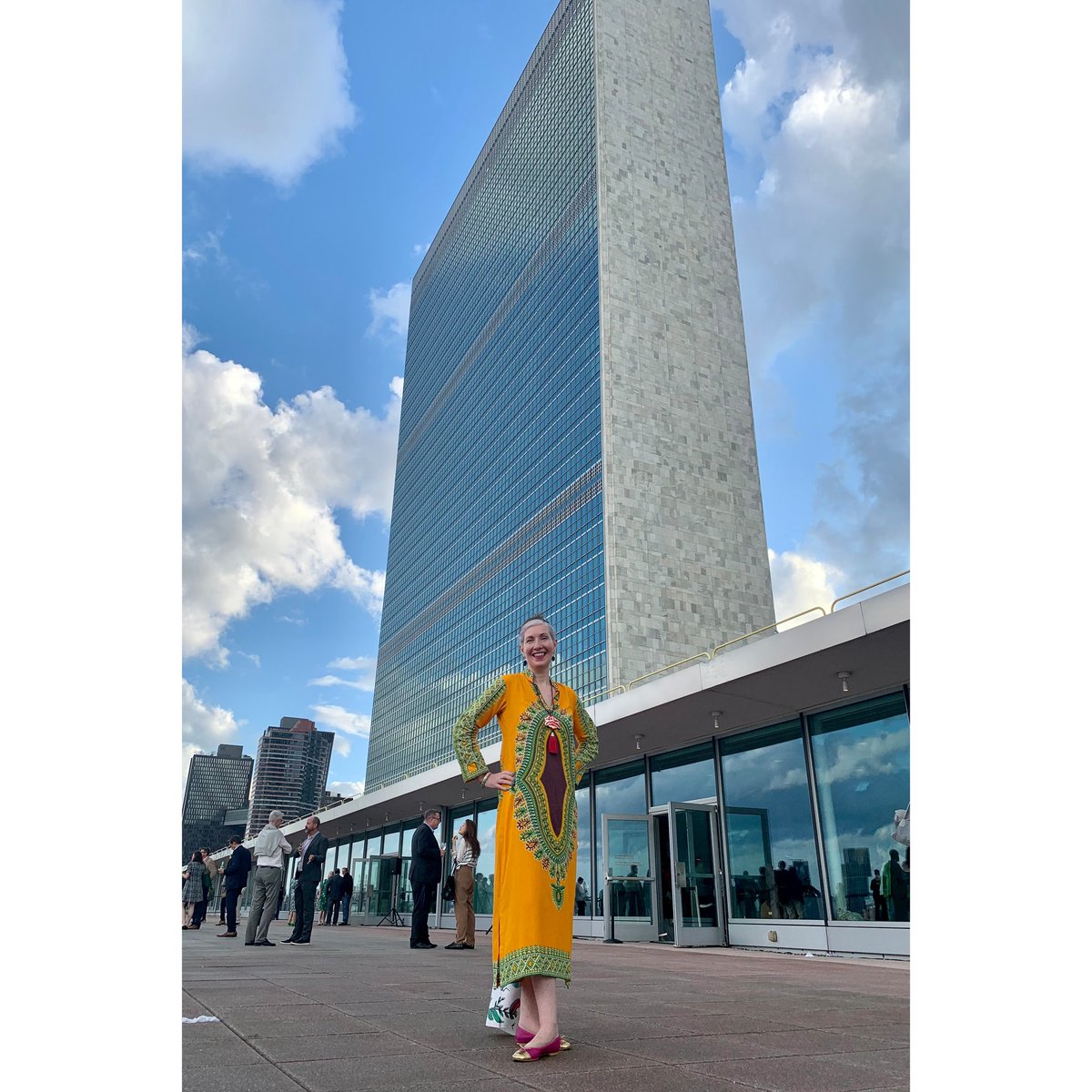 fashionnatascha's tweet photo. ๐๐๐บ๐ณ#FashionFriday #UnitedNations edition ๐บ๐ณ๐๐ Labour of ๐ @PRMESecretariat i5 project for responsible leadership w @ProjectZeroHGSE @Sulitest @LEGOfoundation
Celebrating @UN in #CharityStoreFind yellow kaftan fuchsia pink pumps
Recycled plastic earrings
#Chinese necklace https://t.co/S4Pb7gChxm