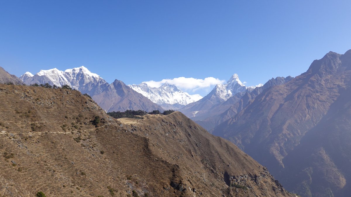Simply Amazing !!

Witness Mount Ama Dablam (6812m), Lhotse (8516m) and Everest (8848.86m) itself en route to Everest Base Camp

#EverestBaseCamp #Trekking #TrekkinginNepal #StreetsofHimalaya #HimalayanWonders #TrekkingResponsibly #NepalNow #EverestRegion #VisitNepal #Autumn2023