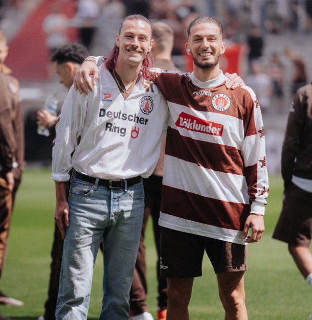 Kl leak wie <a href="/dienstagnacht/">Judith</a> und ich morgen in die frituur steppen