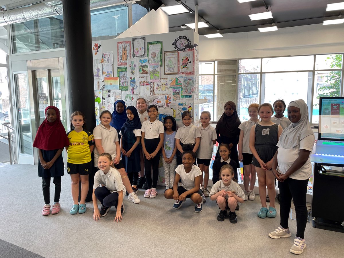 #CityLibrary welcomed the girls from 2nd class Presentation Primary School recently. We hope you enjoyed your visit girls  🤗📚

#LimerickLibraries #libraryvisit #libraryfun #kidsreading #summerstars
