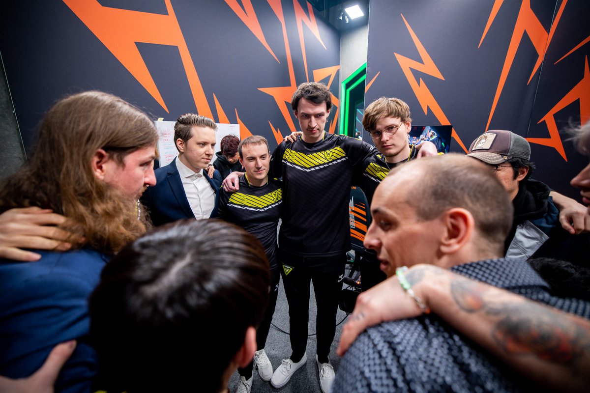 One day left until the last split of the season starts!

Full focus on reaching the LEC Finals in Montpellier 🫡