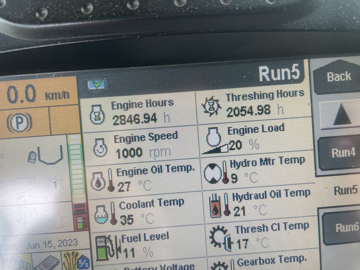 For Sale
2011 New Holland
CR9060
Engine 2847hrs
Rotor 2055hrs
Very clean tidy machine
Always serviced at Vater Machinery Kadina
Full service history available 
Intelliview 3 monitor 
GPS Unlocked to Rangepoint
Includes Chaff lining kit &amp; Canola sieves
$198000 + gst
0407273253