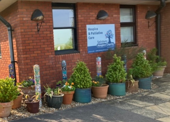 An amazing opportunity has arisen to become the next Matron for Salisbury Hospice. You would be leading a wonderful, dedicated, friendly team. Please see link below.
salisbury.nhs.uk/working-for-te…